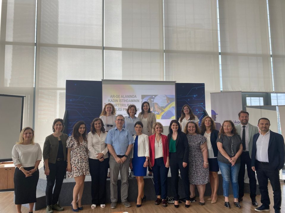 14 Haziran 2023 AR-GE’de Kadının Gücü Eğitim Programı Lansmanı Gerçekleştirildi